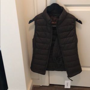 Packable lightweight vest